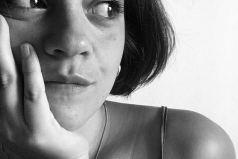 Autrice e sceneggiatrice di prodotti per bambini e ragazzi, ha studiato alla Fondazione narrativa Bottega Finzioni di Bologna. Con le sue opere ha ottenuto diversi riconoscimenti, tra cui Visioni in Movimento, Screenplay Contest, Premio Bookciak, Azione! Giornate degli Autori di Venezia, Una storia per Emergency, Premio Sonego, Cartoons on the Bay. È autrice dell’albo illustrato Calcio di rigore, Pulce Edizioni, che ha ricevuto la menzione speciale come Opera Prima al Bologna Ragazzi Award (BCBF 2025). Lavora come tutor presso la Fondazione Bottega Finzioni - ETS ed è publishing coordinator per l'agenzia Rigotz Stories, con la quale collabora nello sviluppo di prodotti animati, live action ed editoriali.