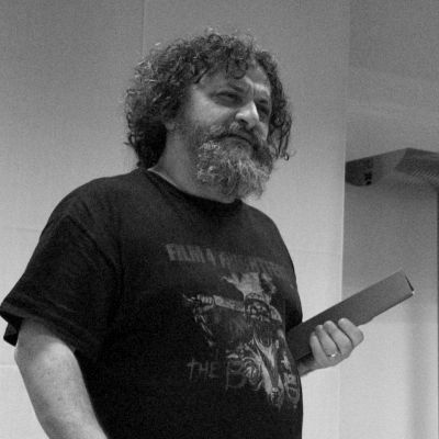 Autore di fiction cinematografiche e seriali Marco Manetti