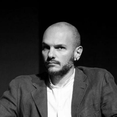 Autore di fiction cinematografiche e seriali Davide Serino